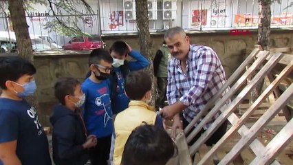 ÖĞRENCİLER ATIK MALZEMELERDEN KULÜBE YAPTI