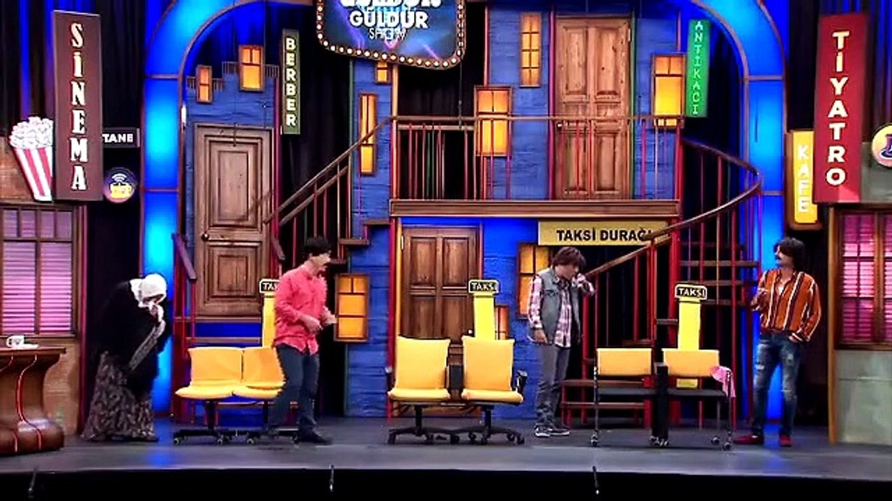 Güldür Güldür Show'da gündem olan taksi skeci