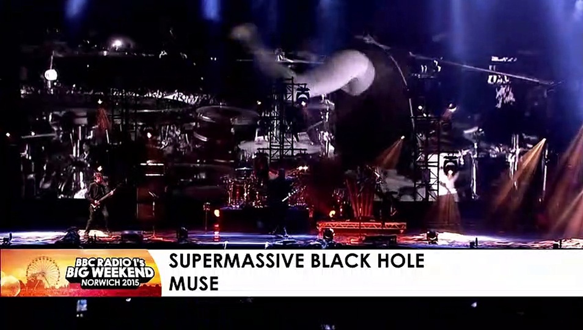Supermassive Black Hole - Muse (live) - video Dailymotion