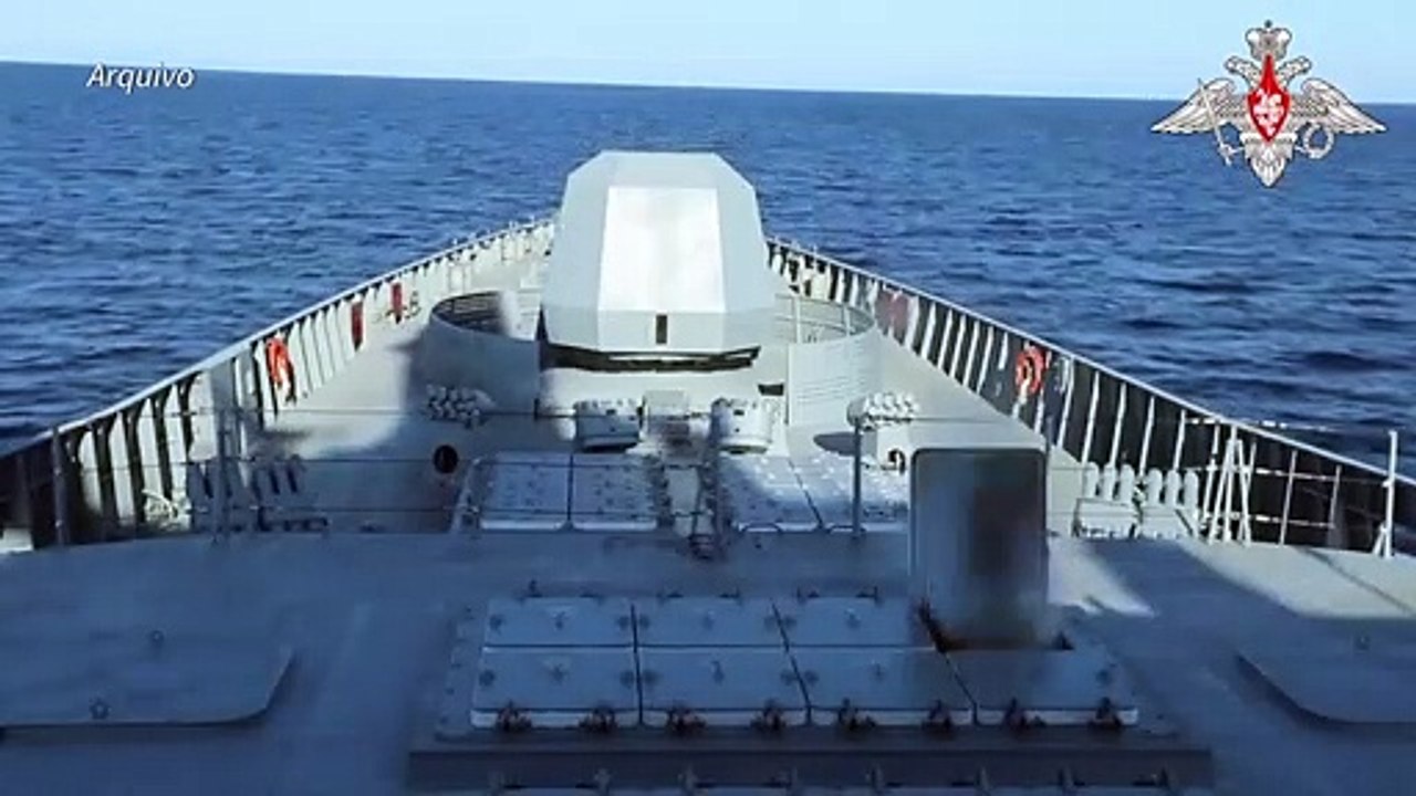 Rússia testa míssil hipersônico de submarino