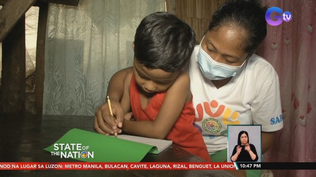 Ilang mag-aaral sa Catanduanes, nabigyan ng school supplies, hygiene kit at facemask ng GMA Kapuso Foundation | SONA