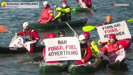 Greenpeace boats block Dutch Shell refinery