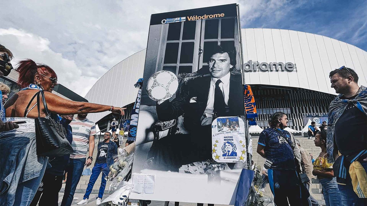 Bernard Tapie : L’hommage des supporters à l’Orange Vélodrome