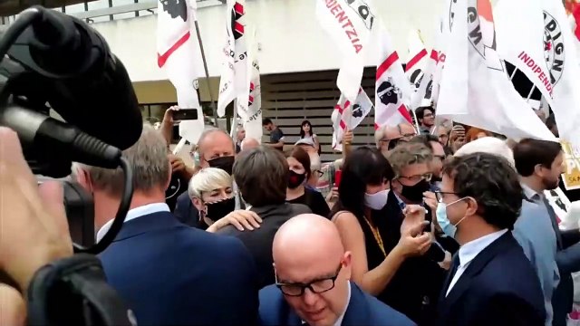 Дело о выдаче Пучдемона Испании приостановлено