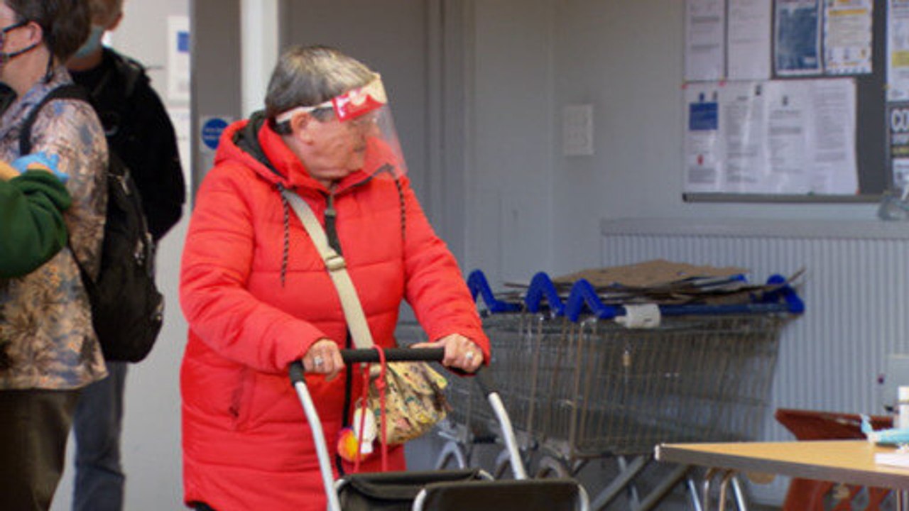 Shortage of lorry drivers also causes hardship for food banks