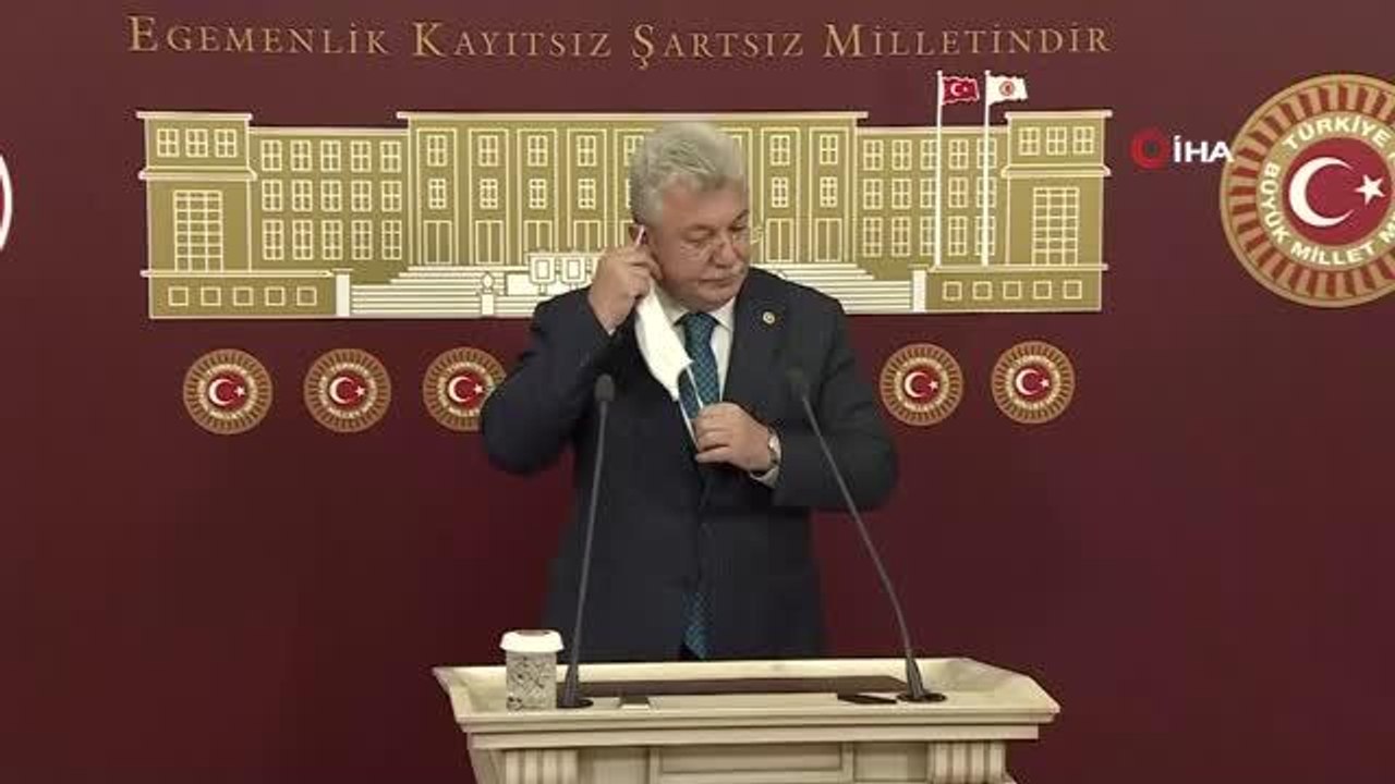 AK Parti'li Akbaşoğlu: "Demokratik devrimlerle Türkiye'de her sorunu aştık"