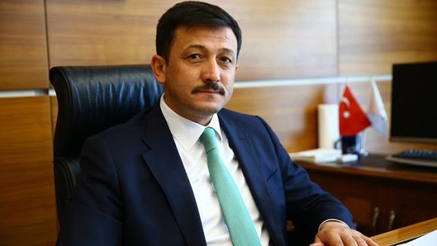 Hamza Dağ'dan çöken sosyal medya devlerine imalı gönderme: 19 yıldır kesilmeyen hizmetin adı AK Parti
