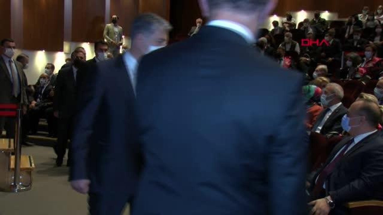 TOGG CEO'SU KARAKAŞ, BURSA ULUDAĞ ÜNİVERSİTESİ'NİN AKADEMİK YILI AÇILIŞINA KATILDI