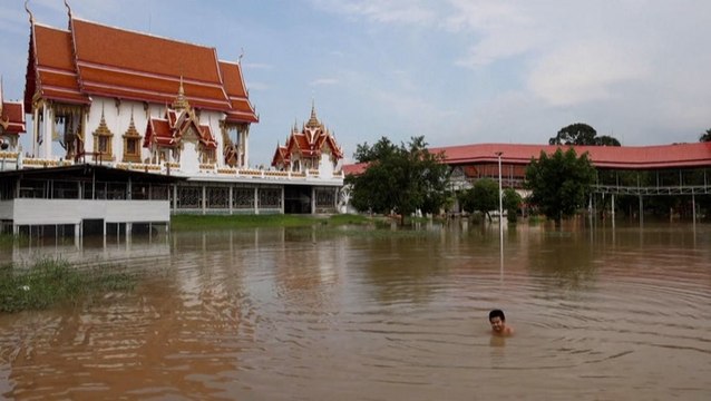 Flooding from Tropical Storm Dianmu overtakes historic city in Thailand