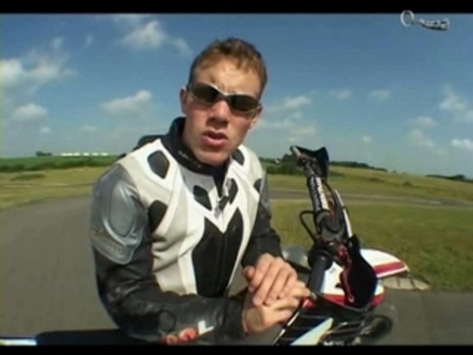 Leçon de pilotage : Le virage en glisse