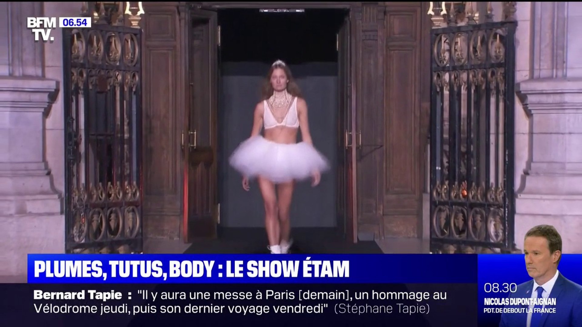 Le défilé d'Etam lingerie s'est tenu lundi soir à Paris - Vidéo Dailymotion