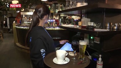 Restauration : un syndicat propose une hausse des salaires des serveurs