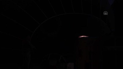 Nikahları sıcak hava balonunda kıyılan çift, gökyüzünde "evet" dedi