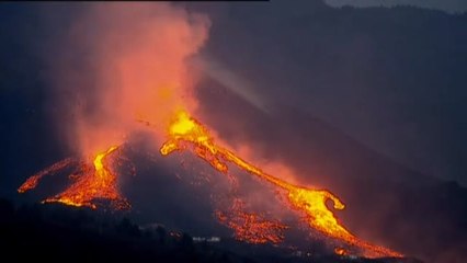 La lava circula ahora por "tubos lávicos"