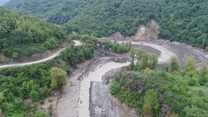 KASTAMONU - Selzede Ayşe teyze afet bölgesinde çalışan personele "gönül sofrası" kuruyor