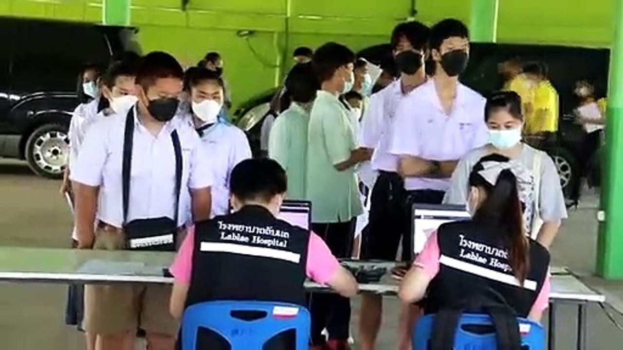 อุตรดิตถ์ kick off วัคซีน Pfizer นักเรียน 7 แห่...