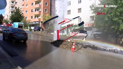 Ataşehir'de boru patladı, sular metrelerce yükseldi
