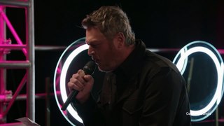 Blake Shelton Introducing HimSelf on The Voice 2021