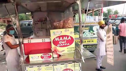 Gol Gappa Eating Machine at amritsar