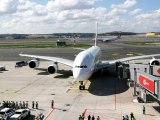 Dünya'nın en büyük yolcu uçağı için İstanbul Havalimanı'nda karşılama töreni
