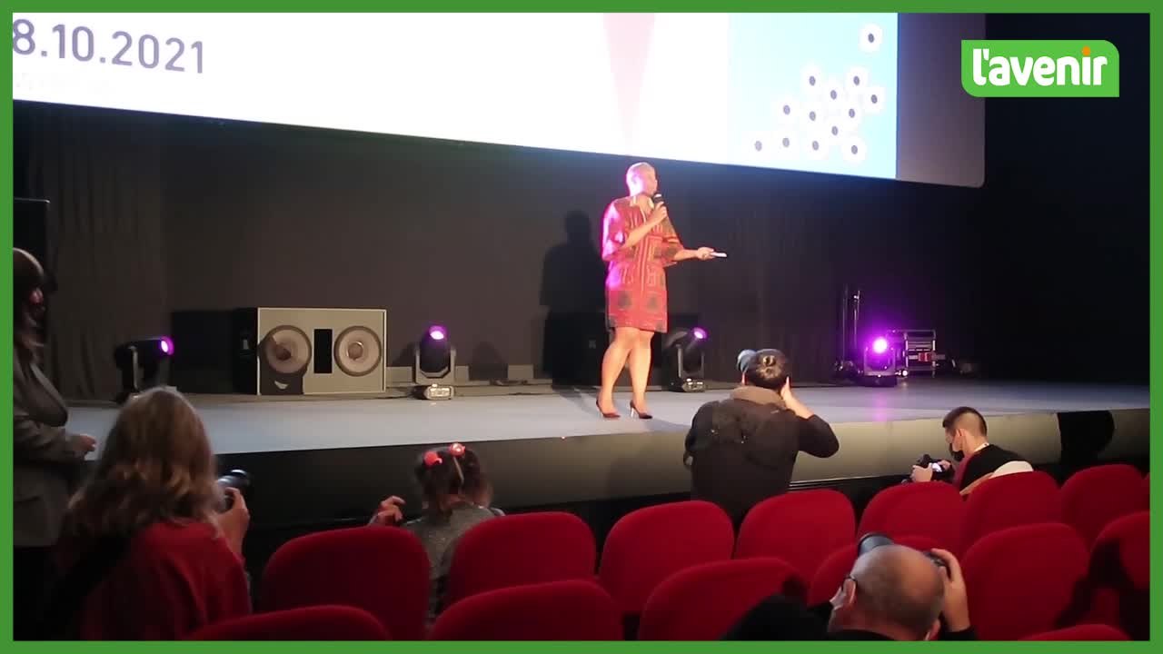 Fiff: "Adieu les cons" en audiodescription à Namur