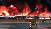 Roma, incendio distrugge decine di bus Atac - Video