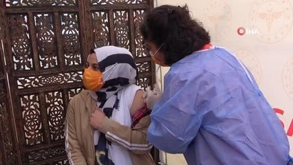 Emzirme Haftası'nda gebelere korona aşısı