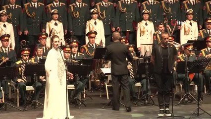 Rus Kızılordu Korosu ve Haluk Levent Konya'da sahne aldı