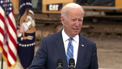 Biden sobe o tom sobre projetos de reforma