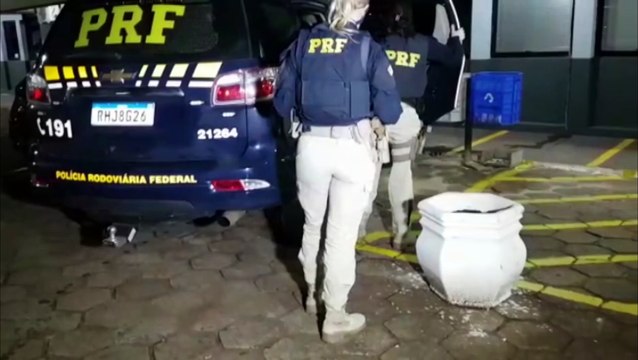 PRF detém jovem e apreende tabletes de maconha durante abordagem rotineira na BR-277, em Cascavel