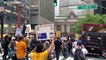 شاهد: متظاهرون مناهضون للقاحات أمام القنصلية الأسترالية في نيويورك