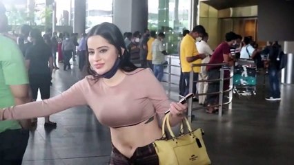 Bigg Boss OTT hottie Urfi Javed's Hottest Airport Looks That Grabbed Eyeballs
