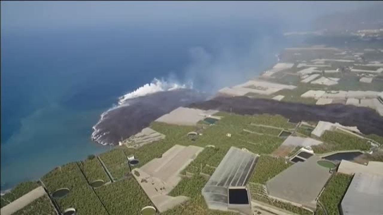 Llegan las desaladoras al puerto de La Palma