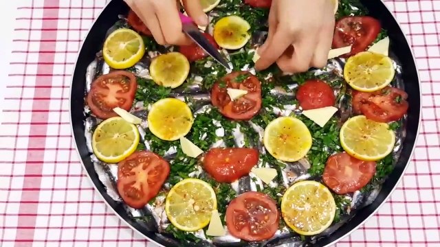HAMSİ BUĞULAMA NASIL YAPILIR FIRINDA SEBZELİ HAMSİ BUĞULAMA TARİFİ