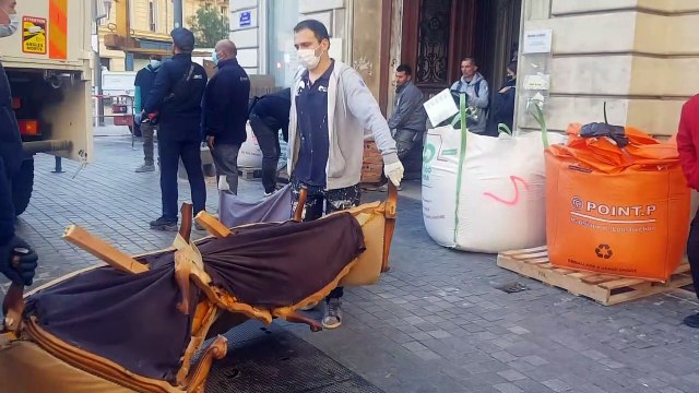 Marseille. Des sans-papiers expulsés Place Sadi-Carnot, le bâtiment muré