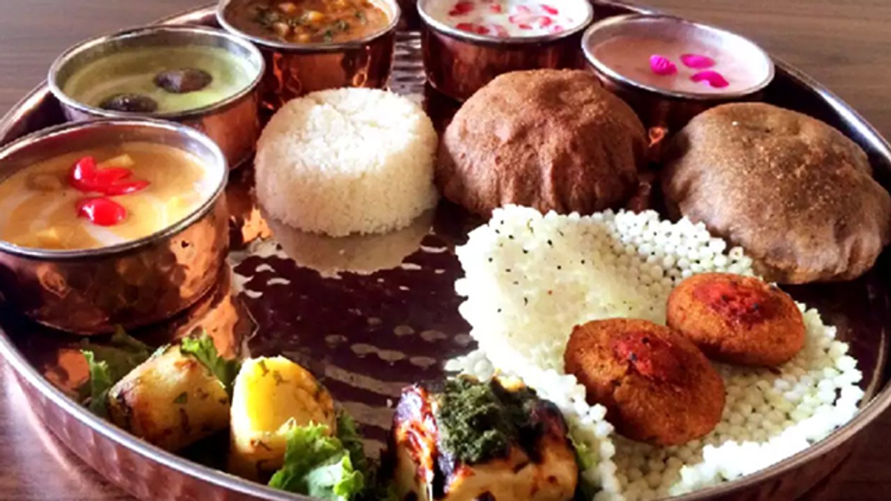 Shardiya Navratri 2021: शारदीय नवरात्रि में क्या खाना चाहिए क्या नहीं । Boldsky