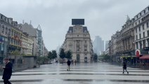 Bruxelles : le panneau de Coca-Cola éteint sur la Place de Brouckère