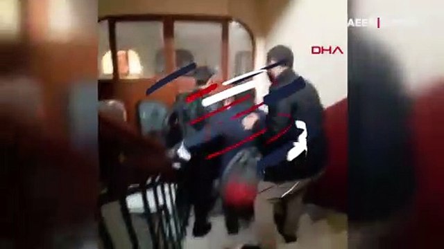 Büyükada'da Şehir Hatları Vapur İskelesi binasında tahliye gerilimi