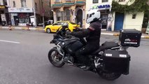 Camiye motosikletle gelip giden Taksim Camisi'nin imamı; 