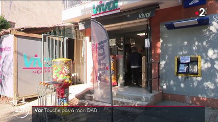 Var : forte mobilisation pour empêcher la disparition d'un distributeur de billets