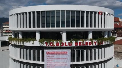 Bolu Belediyesi binasına ABD karşıtı pankart asıldı