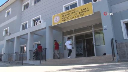 "Mutluluğun fotoğrafı" Engelli Ege için geliştirilen proje, ödülle döndü