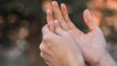 Koronavirüse yakalanan bazı hastaların el ve ayak parmakları neden morarıyor? İşte merak edilen sorunun yanıtı