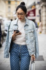 13 Fun Fall Outfits That Revolve Around a Turtleneck