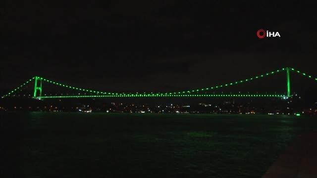 İstanbul'da köprüler Serebral Palsi hastalığına dikkat çekmek amacıyla yeşil renge büründü