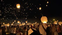 'EPIC scenes from the 'Night Lights' Sky Lantern Festival (Dallas, Texas)'