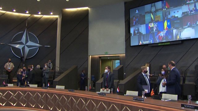 La OTAN expulsa a ocho diplomáticos rusos