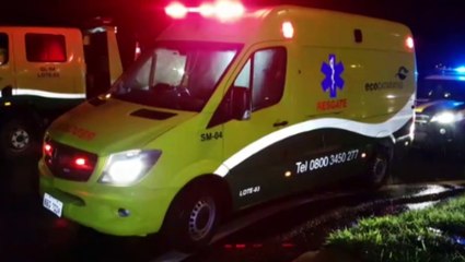 Motociclista é socorrida pela Ecocataratas após acidente de trânsito na BR-277, no Trevo da Portal