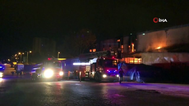 Ahşap fabrikası çıkan yangında çıra gibi yandı!