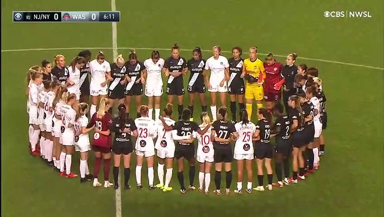 Etats-Unis - Les joueuses du Washington Spirit et du Gotham FC interrompent leur match durant plus d'une minute pour protester contre les agressions sexuelles - VIDEO